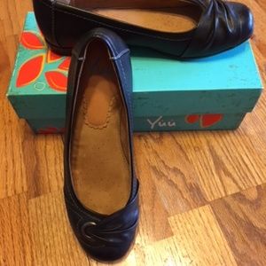 NEW YUU Womens Genna Black Ballet Flats Shoes 8.5M